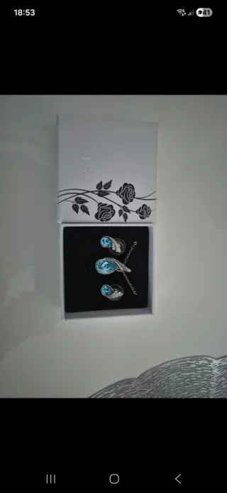 Set collana e orecchini