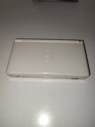 Nintendo DS Lite Blanca + Juego Cars