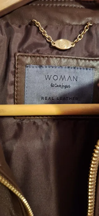 Cazadora de cuero marrón