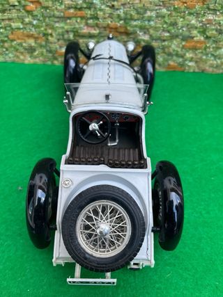 Mercedes-Benz SSK – Escala 1:18 – Bburago
