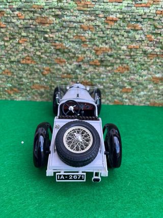 Mercedes-Benz SSK – Escala 1:18 – Bburago