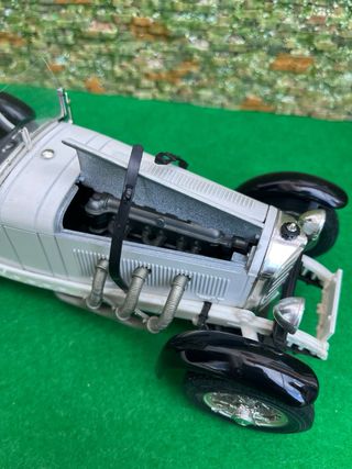 Mercedes-Benz SSK – Escala 1:18 – Bburago