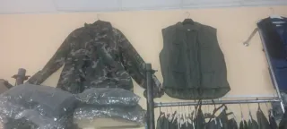 Ropa de caza y pesca: chaleco naranja