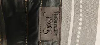 Pantalón efecto piel negro