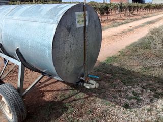 Cisterna 1400L Galvanizada con Ruedas