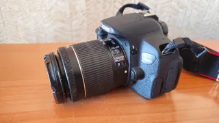 Cámara Canon 700D + Accesorios