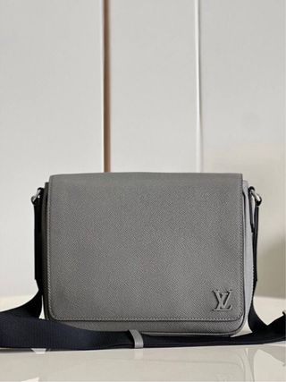 Bandolera Louis Vuitton Gris y Negra
