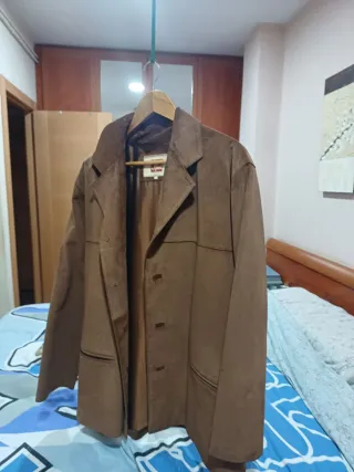 Chaquetón de piel marrón