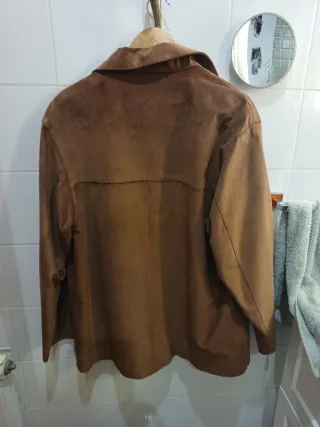 Chaquetón de piel marrón
