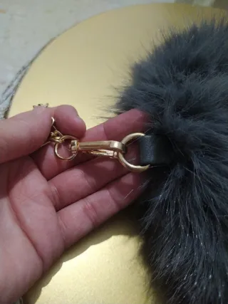 Bolso peludo gris soymohs mini con etiqueta