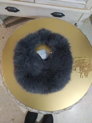 Bolso peludo gris soymohs mini con etiqueta