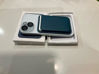 Magsafe Wallet blu nuovo per iPhone