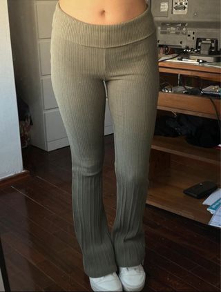 Calças flare legging verde militar