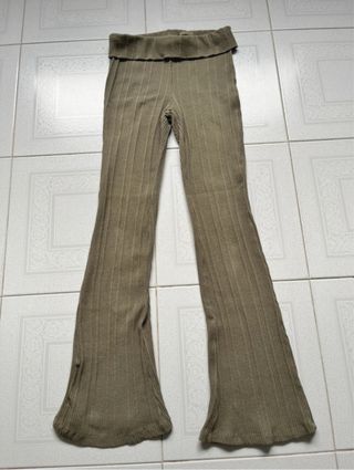 Calças flare legging verde militar