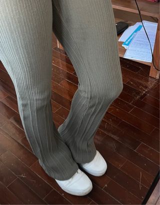 Calças flare legging verde militar