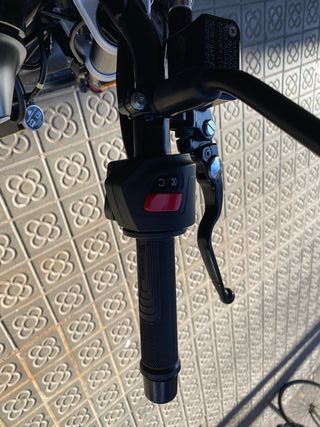 Husqvarna Svartpilen 125 Gris/Plata