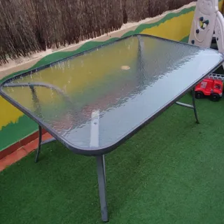 Mesa de exterior cristal y metal