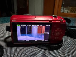 Cámara Sony Nex 3 Roja + Accesorios