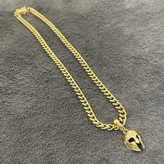 Cadena Cubana y Colgante Casco Guerrero