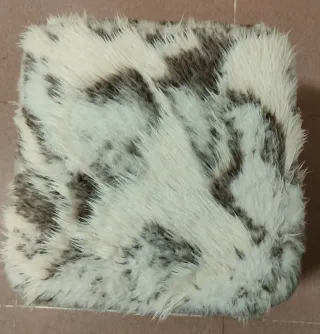 Taburete de pelo estilo nórdico