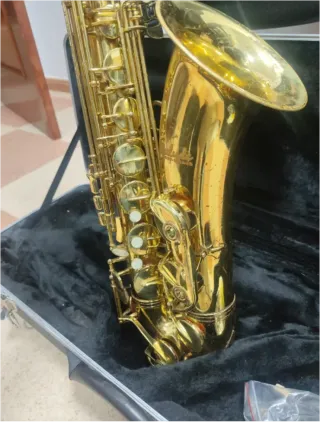 Saxofón Tenor Prelude TS700