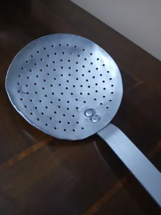 Schiumarola antica in alluminio