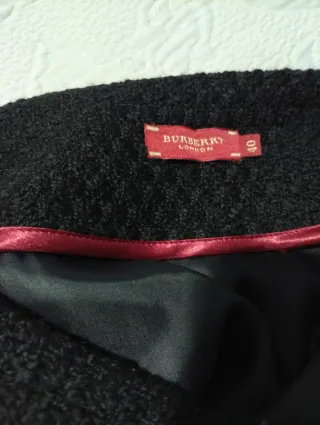 Falda Burberry Negra