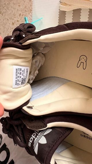 Zapatilla Adidas Campus Marrón y Blanca