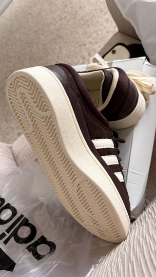Zapatilla Adidas Campus Marrón y Blanca