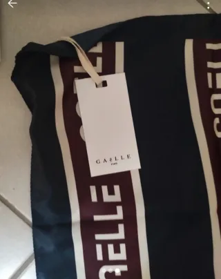 Foulard GAELLE quadrato blu e bordeaux