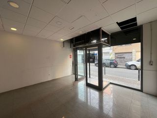 Local comercial en alquiler en Eixample Nord – La Devesa en Girona