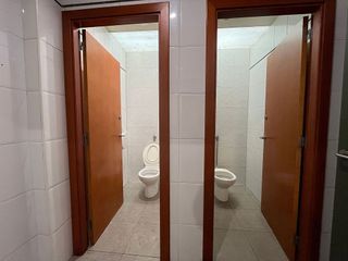 Local comercial en alquiler en Eixample Nord – La Devesa en Girona