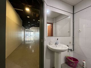 Local comercial en alquiler en Eixample Nord – La Devesa en Girona