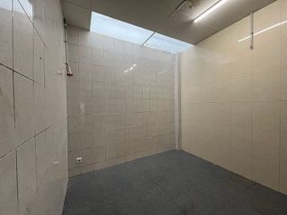 Local comercial en alquiler en Eixample Nord – La Devesa en Girona