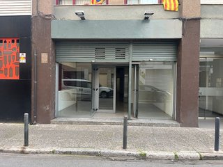 Local comercial en alquiler en Eixample Nord – La Devesa en Girona