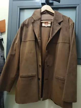 Chaquetón de piel marrón