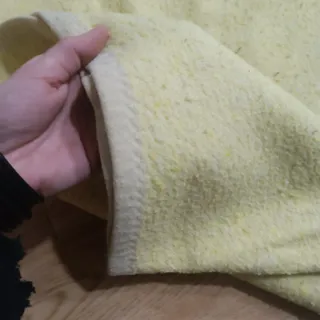 2 Mantas de lana 180 x 140..