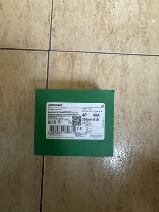 Diferencial Schneider A9R35440 4P 40A 300mA