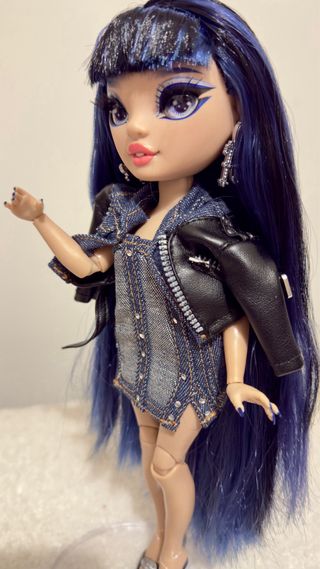 Rainbow High Kim Muñeca