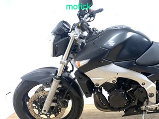SUZUKI GSR 600