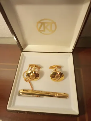 Gemelos y pisa corbatas