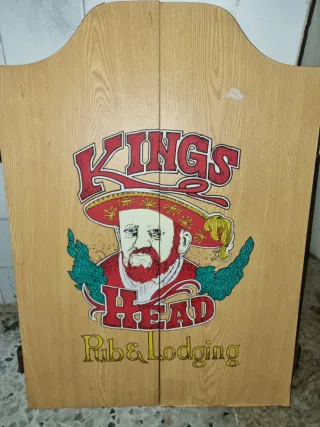 Diana de dardos con caja y dardos