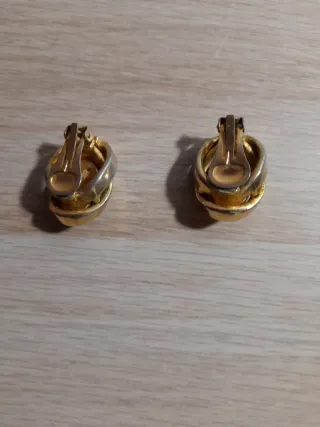 Pendientes dorados