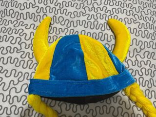 Gorro vikingo infantil con trenzas