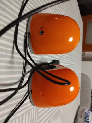 Altavoces SWEEX Naranjas USB