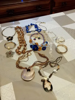 Lote Bisutería Collares Pulseras Pendientes