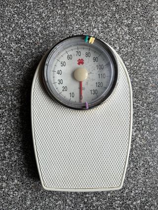 Báscula Pesapersonas Mecánica Clásica marca Ilsa