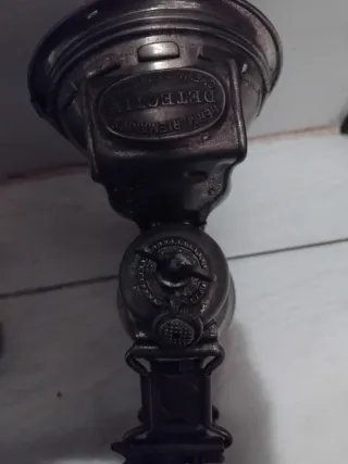 Antiguo faro carburo Detectiv