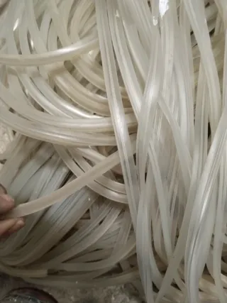 Goma transparente para acristalar o mamparas