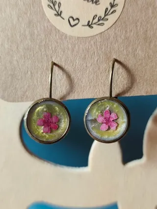 Lote 5 pares pendientes resina UV